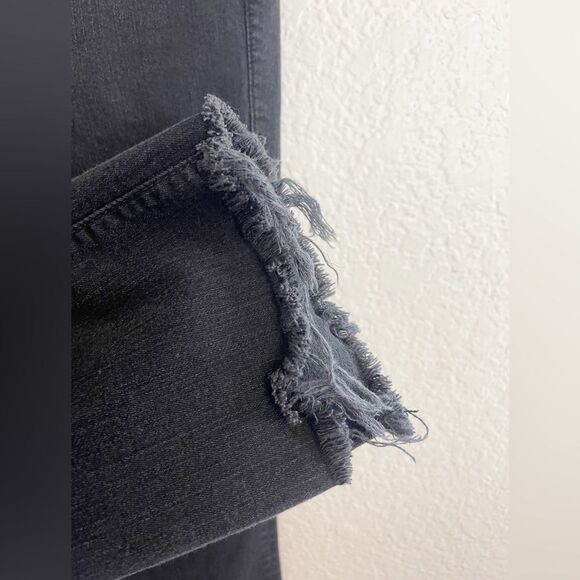 MOTHER The Insider Crop Step Fray in black Not Guilty 26 - Picture 9 of 10